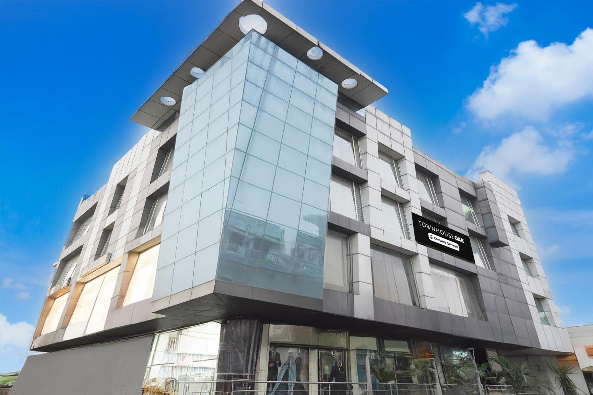 Townhouse Oak Agra Near Sultanganj Puliya Formerly Bb Grand Exterior photo