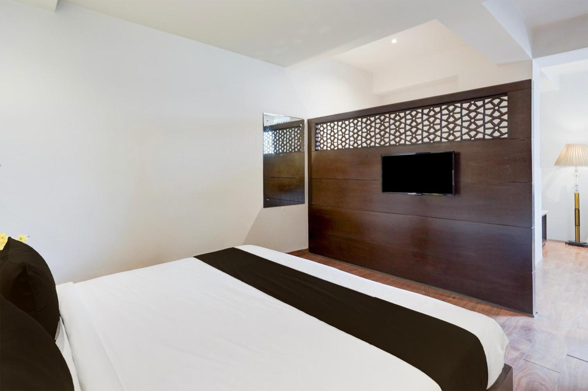 Townhouse Oak Agra Near Sultanganj Puliya Formerly Bb Grand Exterior photo